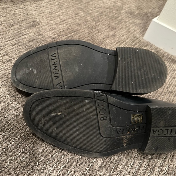 BOTTEGA VENETA Men’s EU 46 Black leather loafers only worn twice. - Picture 5 of 7